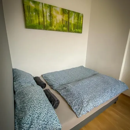 Apartmán Lovely With Free Parking, Koezponthoz Koezeli 3 Szobas Lakas